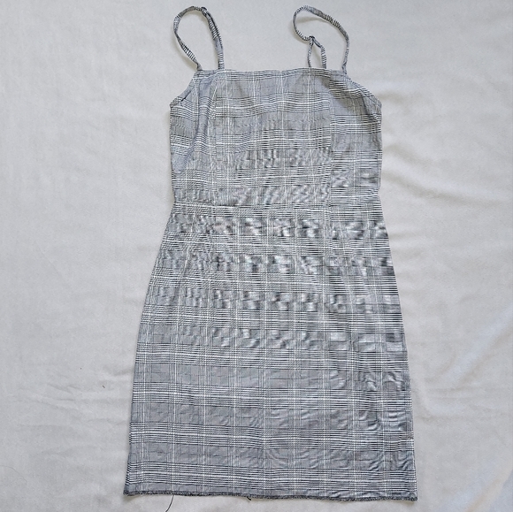 MACCS THE LABEL Black & White Plaid Sleeveless Mini Dress, Large - Picture 1 of 14